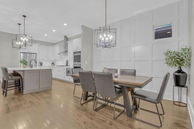 1217B Battlefield Dr, Nashville, TN 37215