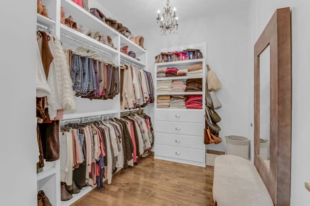 1217B Battlefield Dr, Nashville, TN 37215