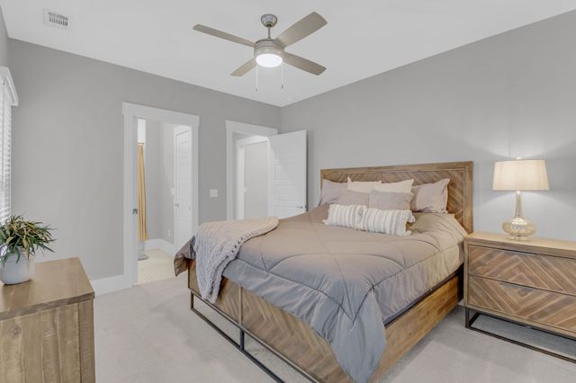 1217B Battlefield Dr, Nashville, TN 37215