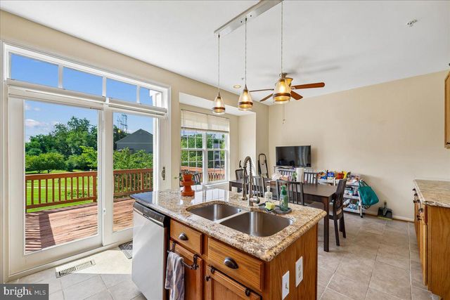 7804 YANKEE HARBOR DR, Montgomery Village, MD 20886
