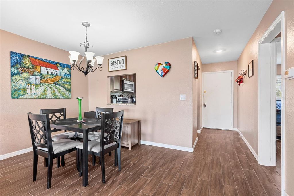 Image 10 of property listing at 1303 S HERCULES AVENUE 25, Clearwater, FL 33764