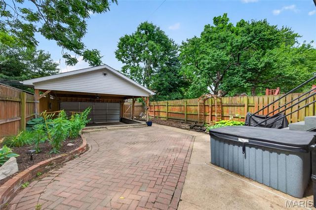 3006 Victor Street, St Louis, MO 63104