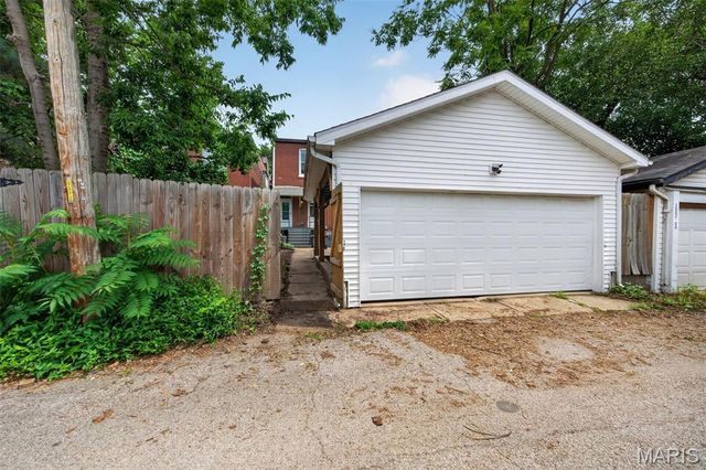 3006 Victor Street, St Louis, MO 63104