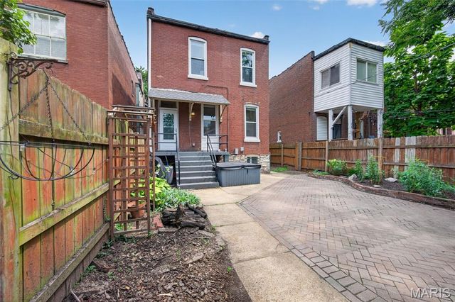 3006 Victor Street, St Louis, MO 63104