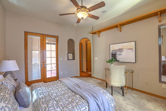 9125 OAKLAND Avenue NE, Albuquerque, NM 87122