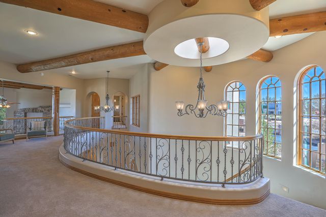 9125 OAKLAND Avenue NE, Albuquerque, NM 87122