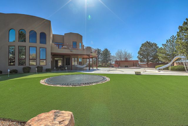 9125 OAKLAND Avenue NE, Albuquerque, NM 87122