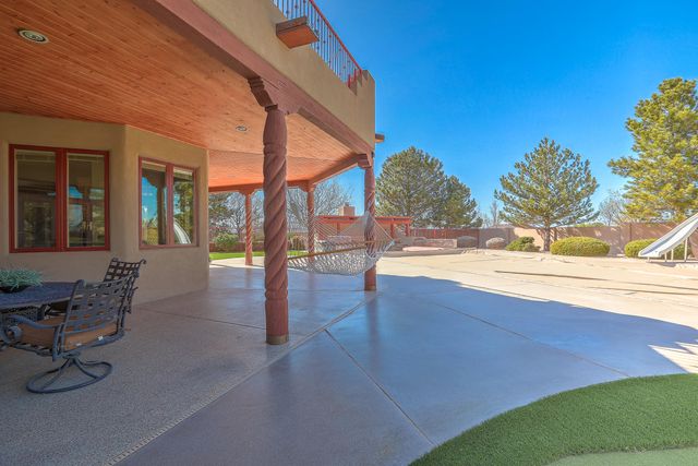 9125 OAKLAND Avenue NE, Albuquerque, NM 87122