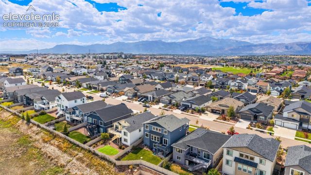 6728 Cumbre Vista Way, Colorado Springs, CO 80924