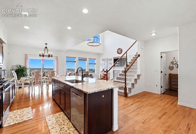 6728 Cumbre Vista Way, Colorado Springs, CO 80924