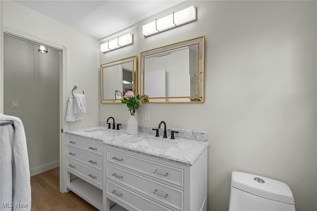 5906 Twin Lakes Drive, Parma, OH 44129