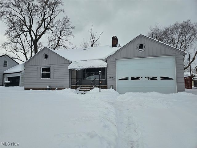 5906 Twin Lakes Drive, Parma, OH 44129