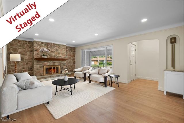 5906 Twin Lakes Drive, Parma, OH 44129