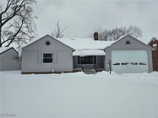 5906 Twin Lakes Drive, Parma, OH 44129