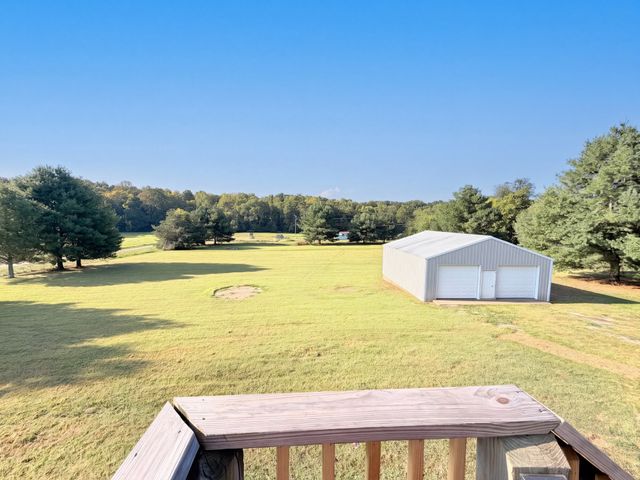 3692 Armstrong Rd, Springfield, TN 37172