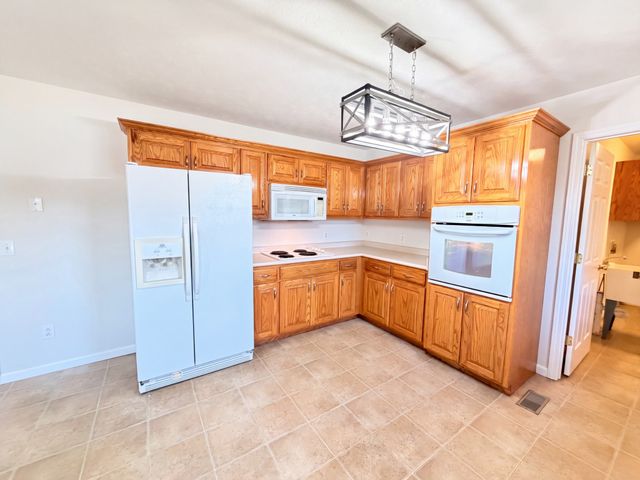 3692 Armstrong Rd, Springfield, TN 37172