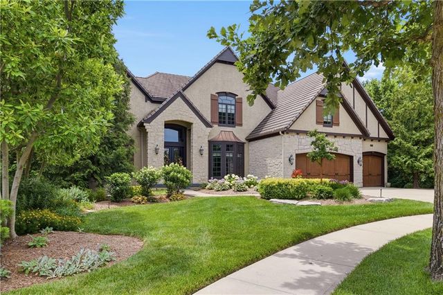 12715 W 160 Terrace, Overland Park, KS 66221