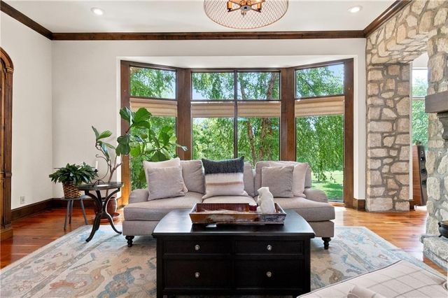12715 W 160 Terrace, Overland Park, KS 66221