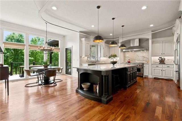 12715 W 160 Terrace, Overland Park, KS 66221