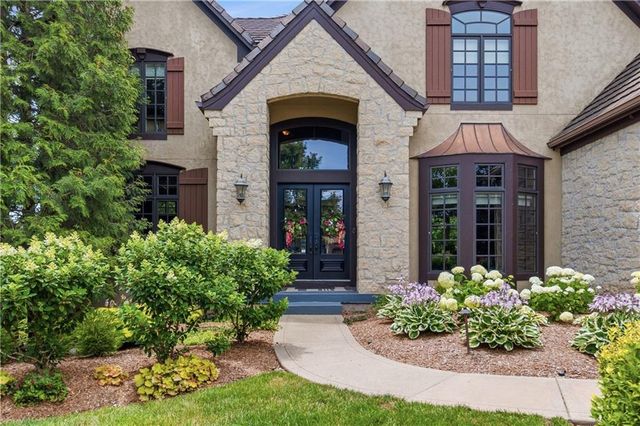 12715 W 160 Terrace, Overland Park, KS 66221