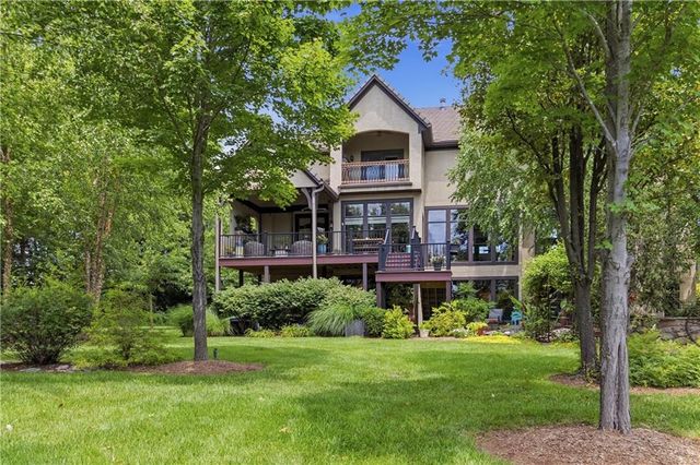 12715 W 160 Terrace, Overland Park, KS 66221