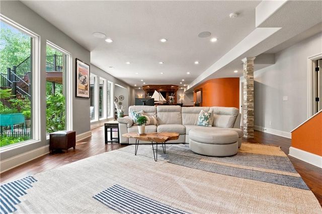 12715 W 160 Terrace, Overland Park, KS 66221
