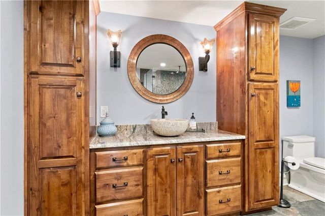 12715 W 160 Terrace, Overland Park, KS 66221