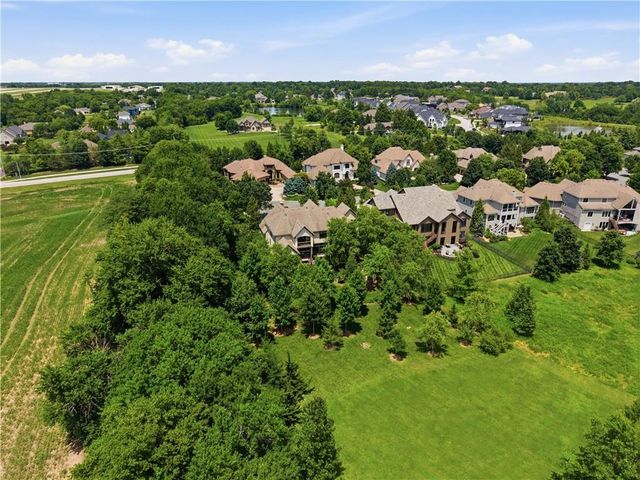 12715 W 160 Terrace, Overland Park, KS 66221