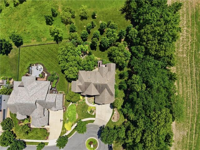 12715 W 160 Terrace, Overland Park, KS 66221