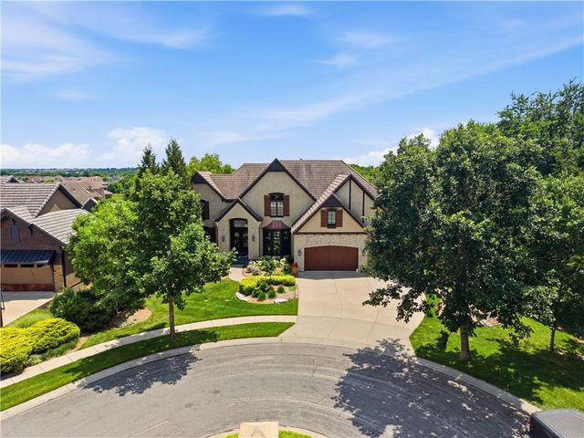 12715 W 160 Terrace, Overland Park, KS 66221