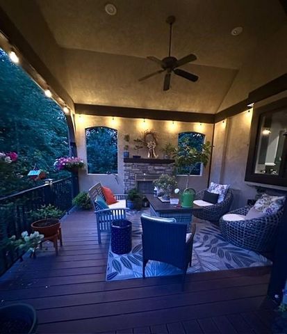12715 W 160 Terrace, Overland Park, KS 66221