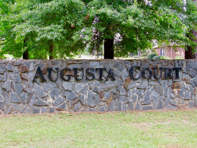 23 E Augusta Ct., Hattiesburg, MS 39402