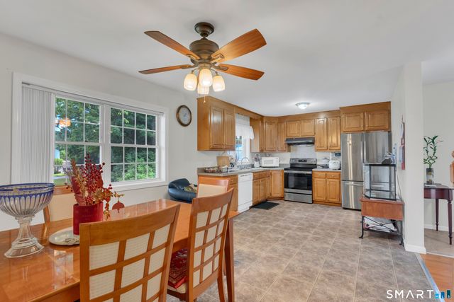 5 Thamesview Road, Norwich, CT 06360