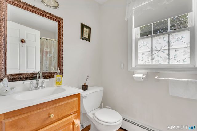 5 Thamesview Road, Norwich, CT 06360