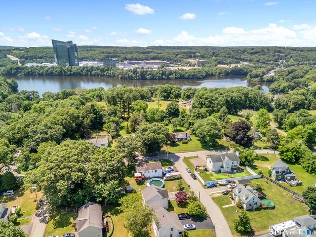 5 Thamesview Road, Norwich, CT 06360
