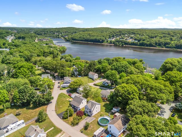 5 Thamesview Road, Norwich, CT 06360