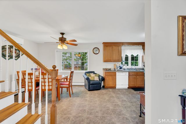 5 Thamesview Road, Norwich, CT 06360