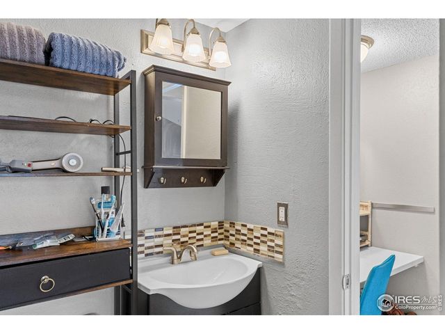 4216 E Maplewood Way, Centennial, CO 80121