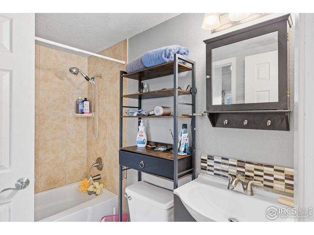 4216 E Maplewood Way, Centennial, CO 80121