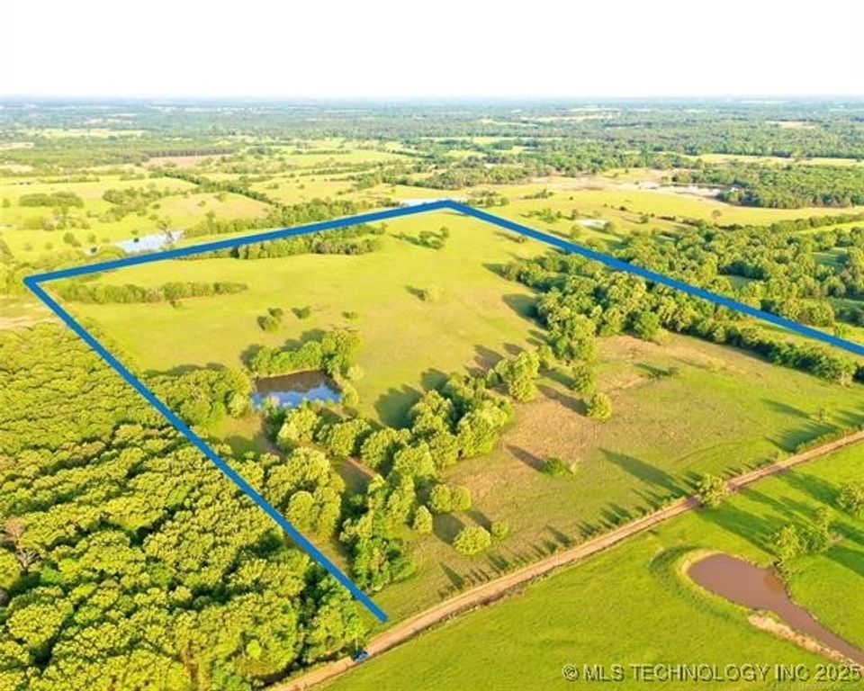 Half Bank Road, Atoka, OK 74525