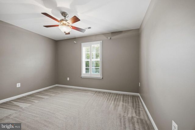 3 GALLERY RD, Stafford, VA 22554