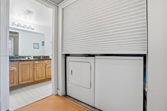 8363 Lake Dr 503, Doral, FL 33166