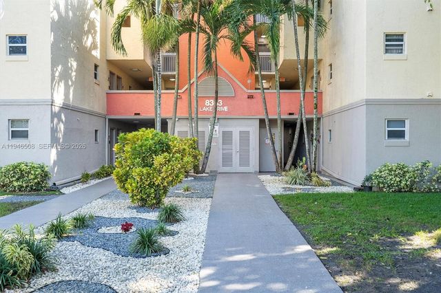 8363 Lake Dr 503, Doral, FL 33166