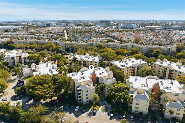 8363 Lake Dr 503, Doral, FL 33166