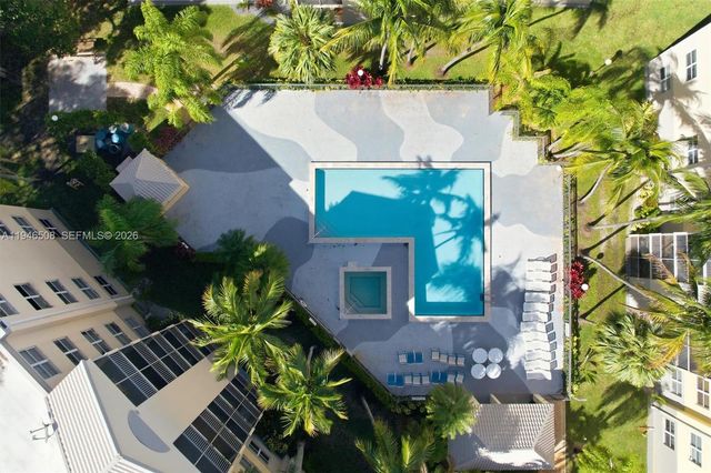 8363 Lake Dr 503, Doral, FL 33166