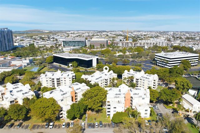 8363 Lake Dr 503, Doral, FL 33166