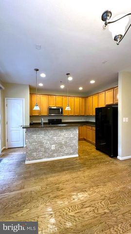 522 TAILGATE TER, Landover, MD 20785