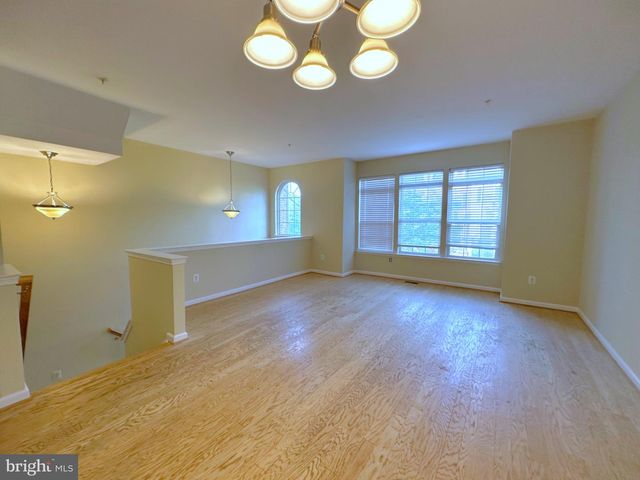 522 TAILGATE TER, Landover, MD 20785