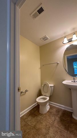 522 TAILGATE TER, Landover, MD 20785