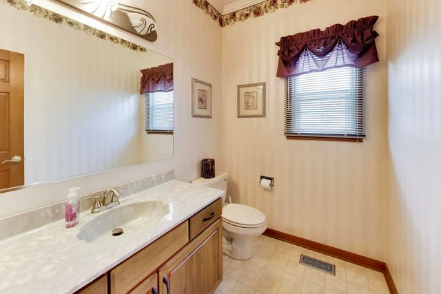 524 Edinburgh Lane, West Dundee, IL 60118